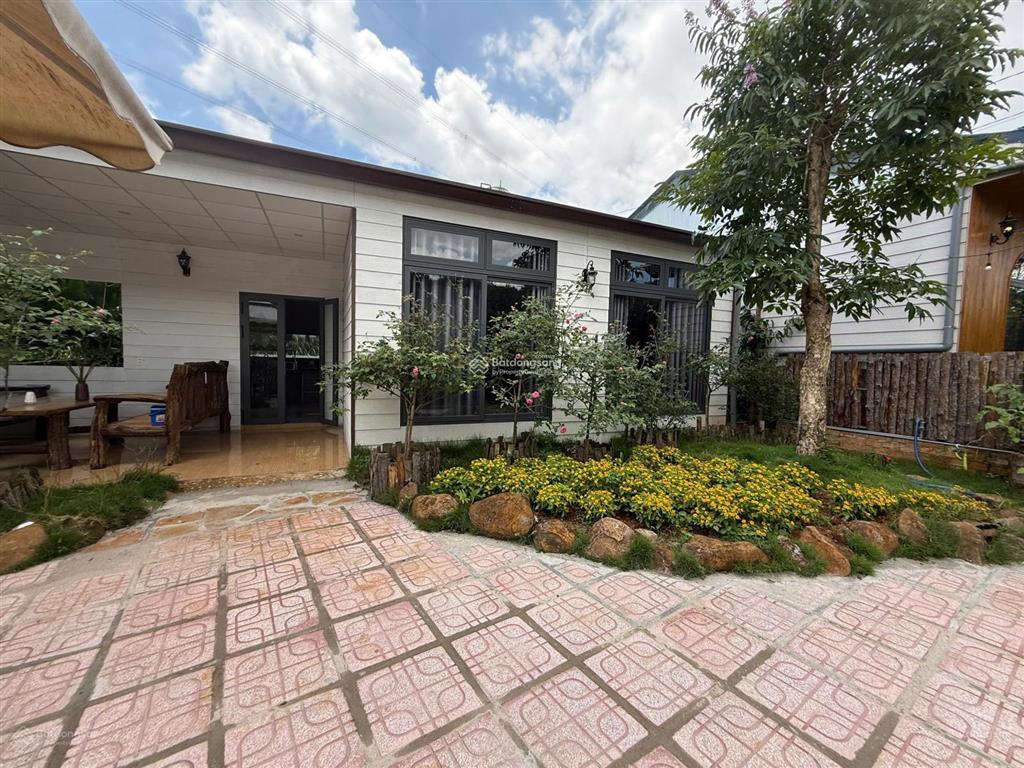 Chính chủ bán lỗ nhà đất nền tặng kèm căn biệt thự tại trung tâm bảo lộc, 505m2