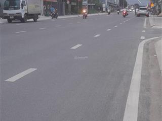 Chính chủ cần bán nhà mặt tiền bình nhâm 30, cách đường nhựa lớn 20m, hàng xóm thân thiện 3 tỷ hơn.