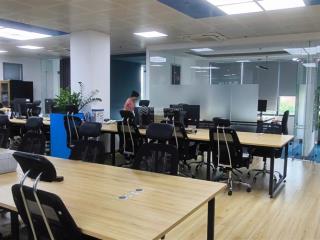 Cho thuê văn phòng mặt tiền trần não ... dt  100m2 đến 300m2 sẵn fitout nội thất