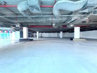 Siêu sàn văn phòng. dt 1000m2 trên cùng một mặt sàn, vuông cạnh đẹp không tì vết