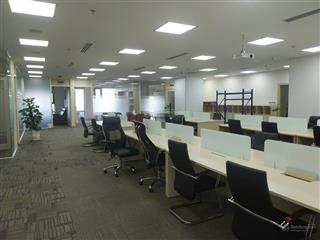 Cho thuê văn phòng hạng a tân phú q7. dt 330m2 sẵn nội thất