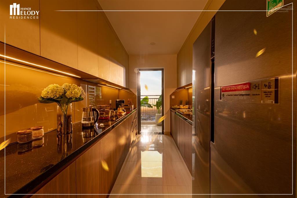 Bán căn hộ 3pn trung tâm bán đảo linh đàm bàn giao full đồ, không chắn view, có slot oto