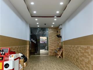 Cho thuê mặt bằng mt lê hồng phong, quận 10. dt 4x16m trống suốt. giá 22 triệu/tháng