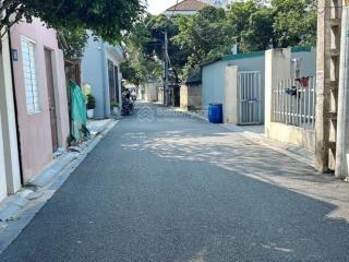 Nhà đẹp về ở luôn  chủ tặng toàn bộ nội thất  đường thông ô tô vào nhà  gần đường võ văn kiệt