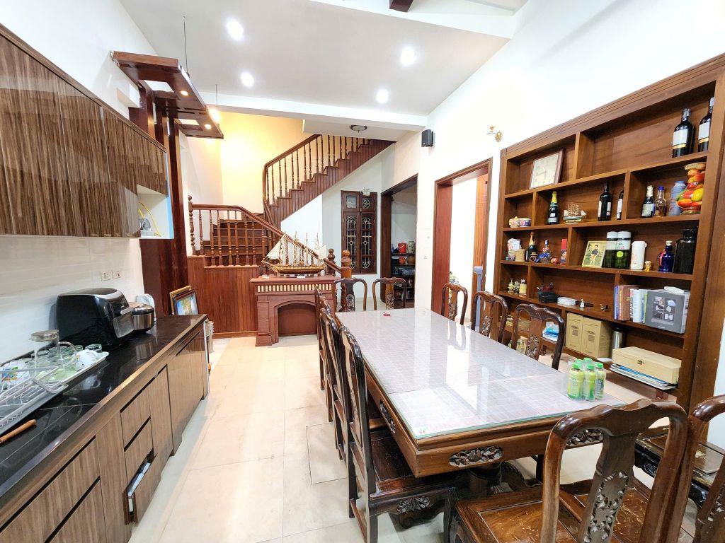 (LÔ GÓC) Bán Biệt Thự KDT Mễ Trì Hạ 150mx4T Oto Tránh Vỉa Hè KD VP Hơn 40 Tỷ Khu Vip Sổ Vuông MT 22m