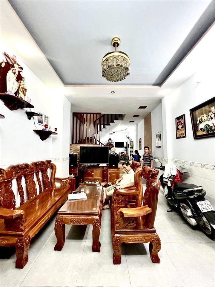 Bán nhà hẻm 124 phan huy ích 62 m2 3 tầng 5.4 tỷ hẻm ô tô