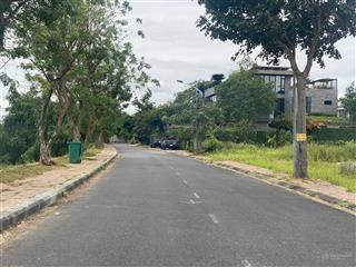 Bán đất biệt thự khu đảo nổi  350m2 ngang 15m hai mặt tiền