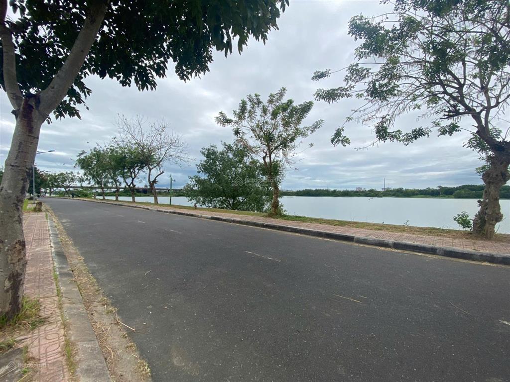 Cần bán 2 lô liền kề view nhìn trực diện ra sông, hướng đông nam khu biệt thự đảo nổi