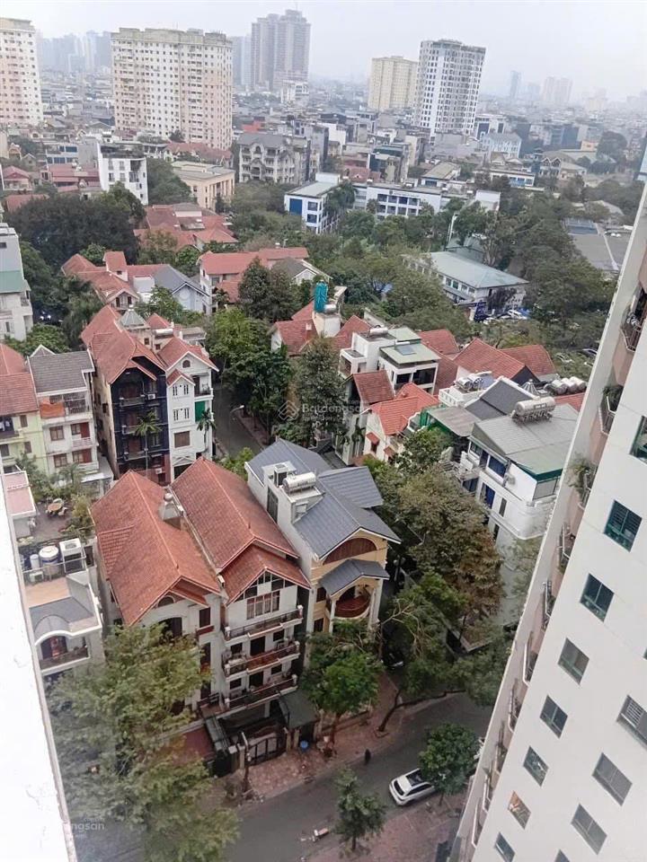 Bán căn hộ 160m2 trung hòa nhân chính tòa 24t2 ngủ 4 wc.