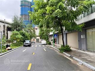 Vỉa hè đá bóng  contairner đỗ cửa  mặt tiền siêu rộng  nội thất xịn  6 tầng thang máy