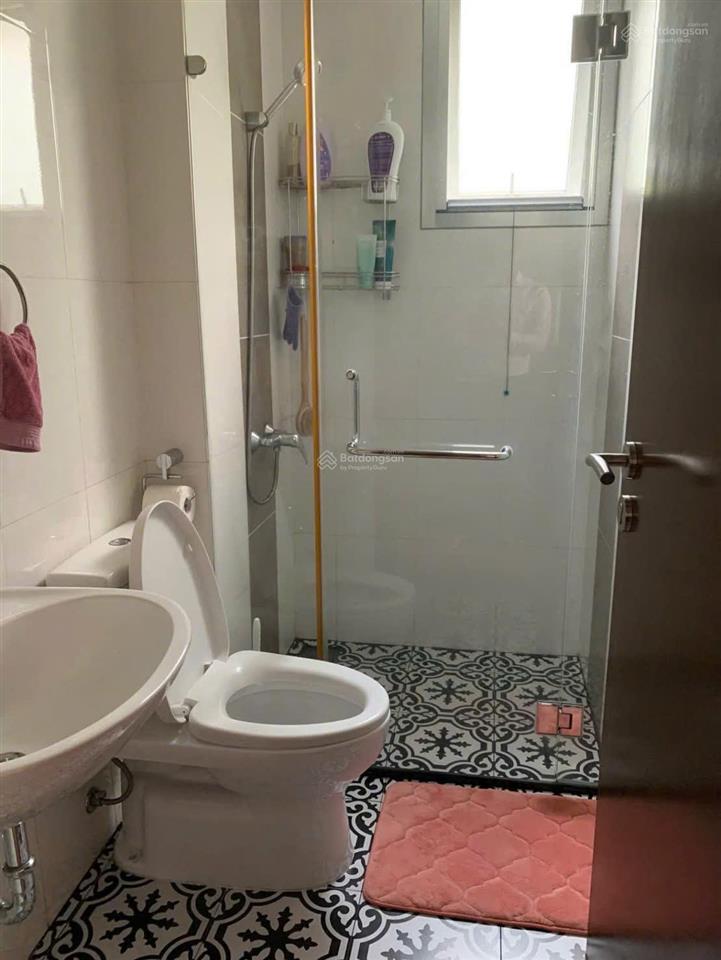 Chính chủ gửi bán nhanh căn hộ ruby 2pn 2wc diện tích 70m2 giá 4,5 đã có sổ hồng