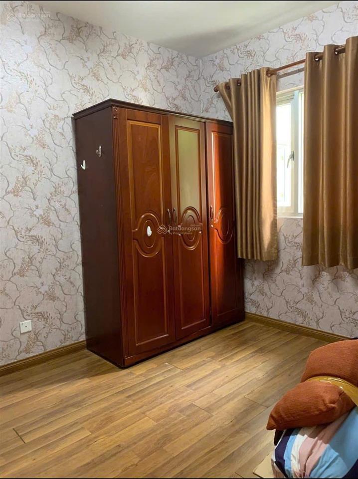 Chính chủ gửi bán nhanh căn hộ ruby 2pn 2wc diện tích 70m2 giá 4,5 đã có sổ hồng