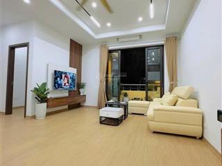 Bán căn hộ tại lạc long quân. căn góc 3 thoáng, 2 ban công. view hồ tây. tặng full nội thất