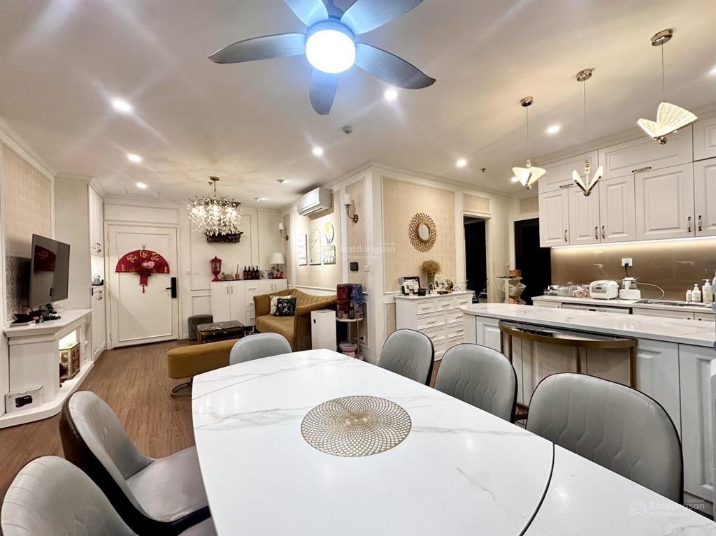 Tôi bán 10ch studio 1.75 tỷ, 1pn 2,9tỷ, 2pn 3.7tỷ, 2pn góc 4.4tỷ, 3pn góc 5.1tỷ vinhomes smart city