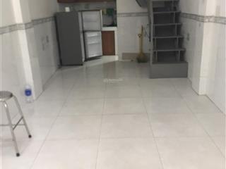 Nguyên căn trệt lửng 1 lầu 2pn 2wc, hẻm rộng gần 4m nguyễn trãi q1 thông nhiều hướng