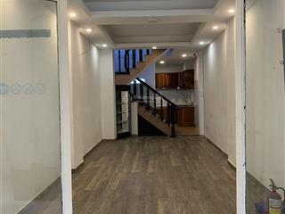 Mới! nhà hẻm 4m nguyễn thiện thuật q3 thông bàn cờ, dt 3.5x14m, trệt 1 lầu 2pn 2wc cửa kính sàn gỗ