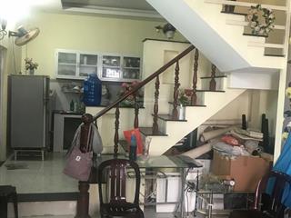 Hxh 162 phan đặng lưu phú nhuận gần mặt tiền, dt 4x10m nở hậu 5m, trệt 1 lầu mới vô ở ngay
