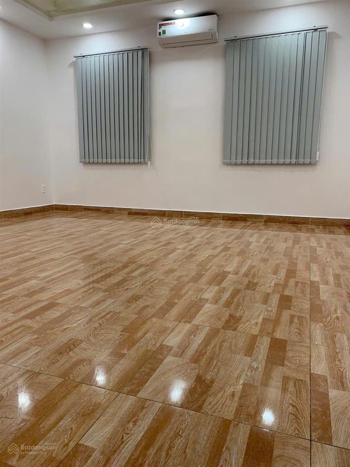 Nhà 1 đời chủ, hẻm 10m điện biên phủ thông 3/2 q10, 3 oto tránh nhau, trệt 3 lầu, dt 4.5x13m