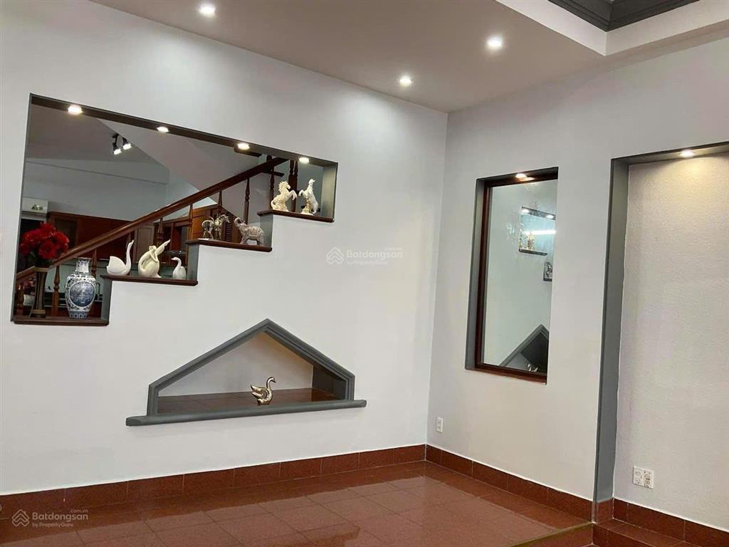 Nhà 1 đời chủ, hẻm 10m điện biên phủ thông 3/2 q10, 3 oto tránh nhau, trệt 3 lầu, dt 4.5x13m