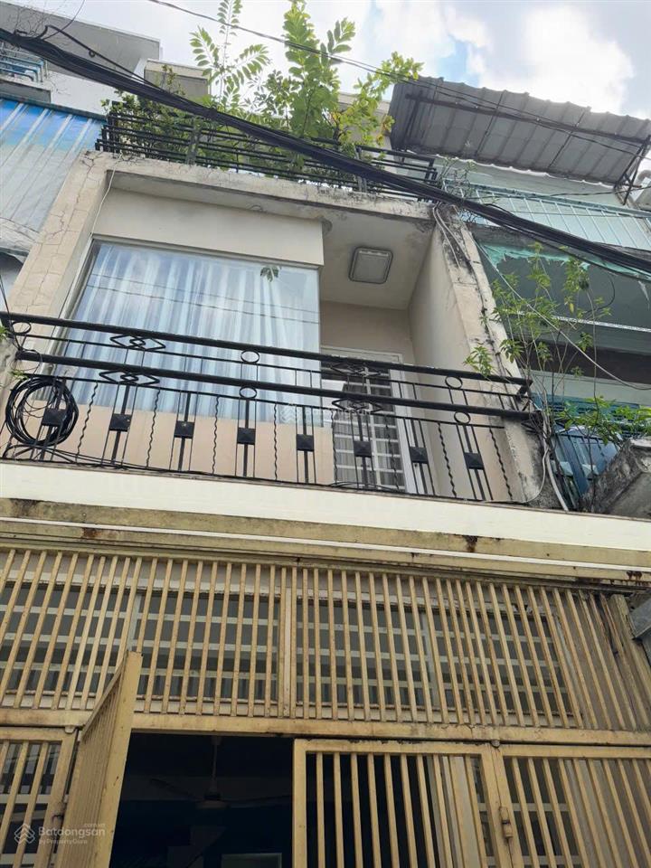 Mới  oto đổ cửa trần hưng đạo q1 thông nhiều hướng, nhà trệt 2 lầu, nở hậu tài lộc, giá tốt