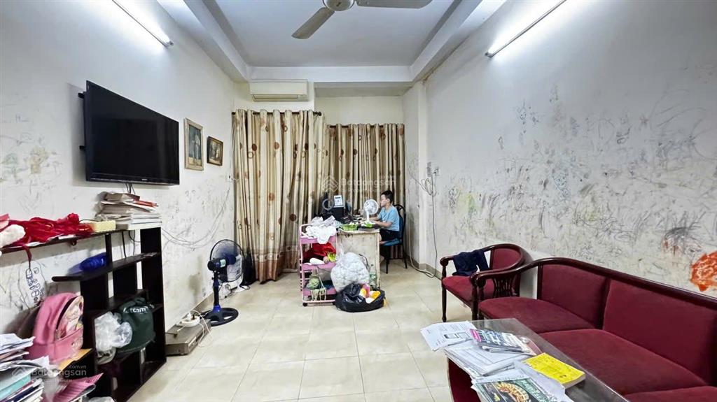 Mới  oto đổ cửa trần hưng đạo q1 thông nhiều hướng, nhà trệt 2 lầu, nở hậu tài lộc, giá tốt