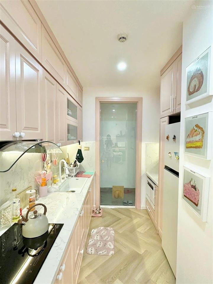 Bán căn 2 ngủ, chung cư 90 nguyễn tuân ( gần đại học khtn ), sẵn sổ, có slot ô tô, 6,8 tỉ