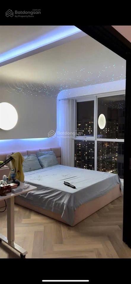 Bán căn 2 ngủ, chung cư 90 nguyễn tuân ( gần đại học khtn ), sẵn sổ, có slot ô tô, 6,8 tỉ