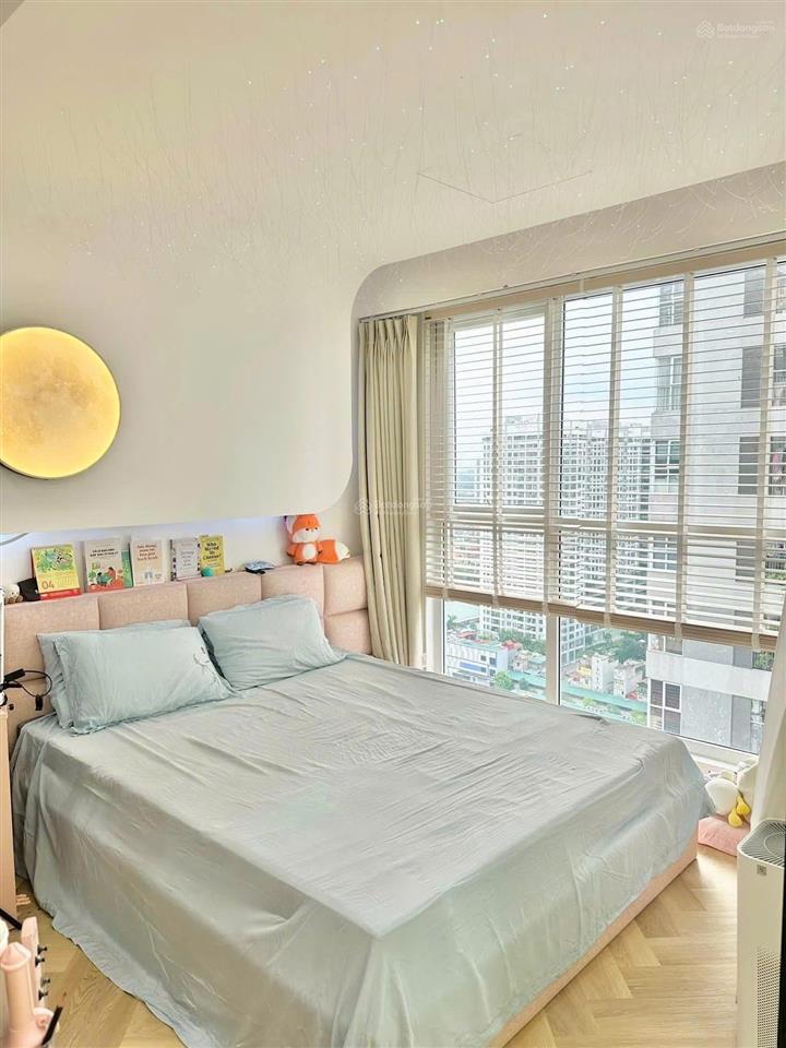 Bán căn 2 ngủ, chung cư 90 nguyễn tuân ( gần đại học khtn ), sẵn sổ, có slot ô tô, 6,8 tỉ