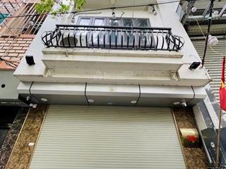 4 tầng xịn vĩnh ninh  ở ngay, gần chợ trường  giá cắt lỗ 50m2 chỉ 4.5 tỷ
