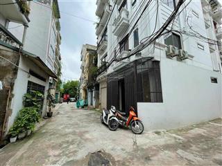Đất đẹp thượng thanh, thanh am, dt 45m  lô góc  gần phố, oto , vị trí đẹp nhỉnh 5 tỷ
