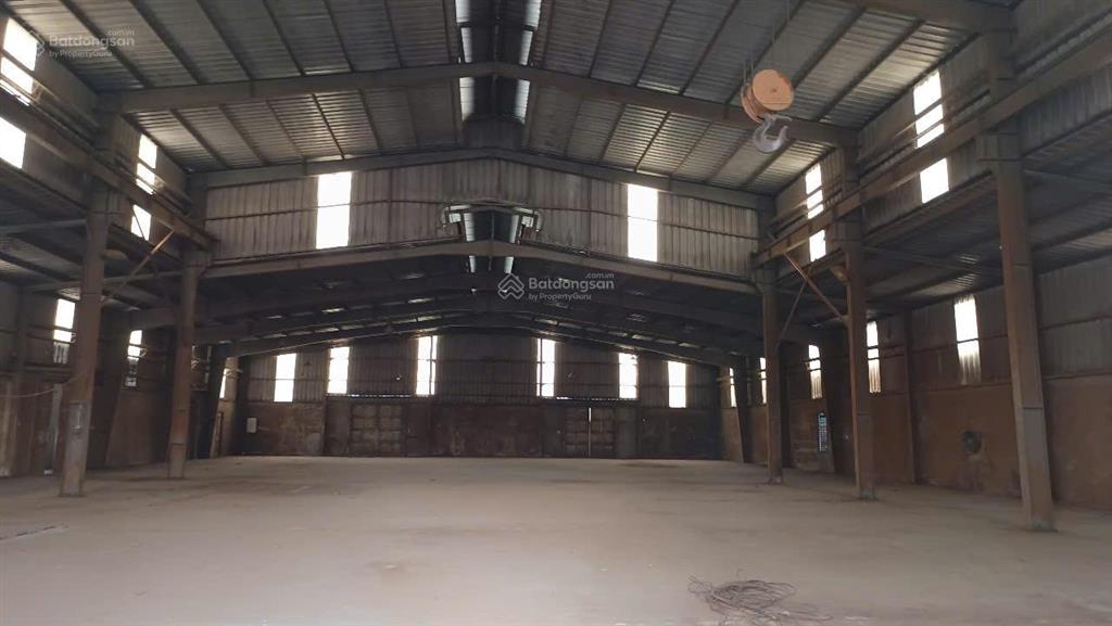 Bán kho, xưởng sản xuất trong khu công nghiệp diện tích 3500m2. có nhà ở, nhà điều hành
