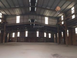 Bán kho, xưởng sản xuất trong khu công nghiệp diện tích 3500m2. có nhà ở, nhà điều hành