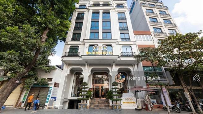 Hàng hiếm! bán tòa chdv mt cao thị chính, q7 dt 8x24m h + 8 tầng, hđt 300tr/tháng, gấp 50 tỷ