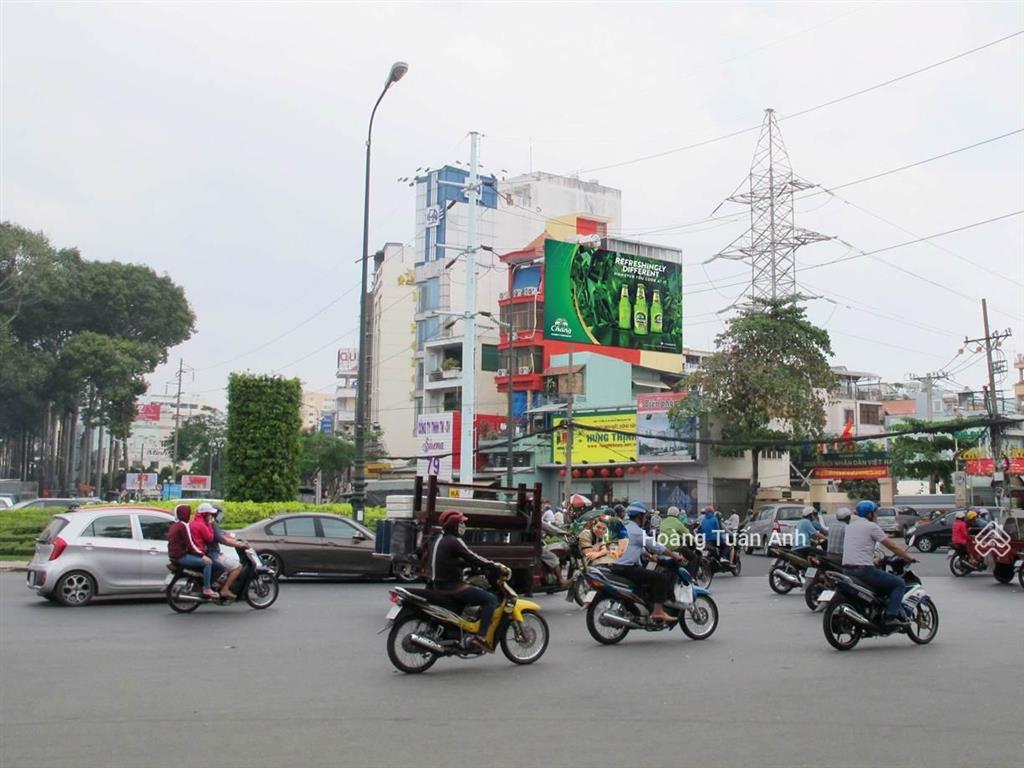 Hàng hiếm! bán tòa chdv mt cao thị chính, q7 dt 8x24m h + 8 tầng, hđt 300tr/tháng, gấp 50 tỷ