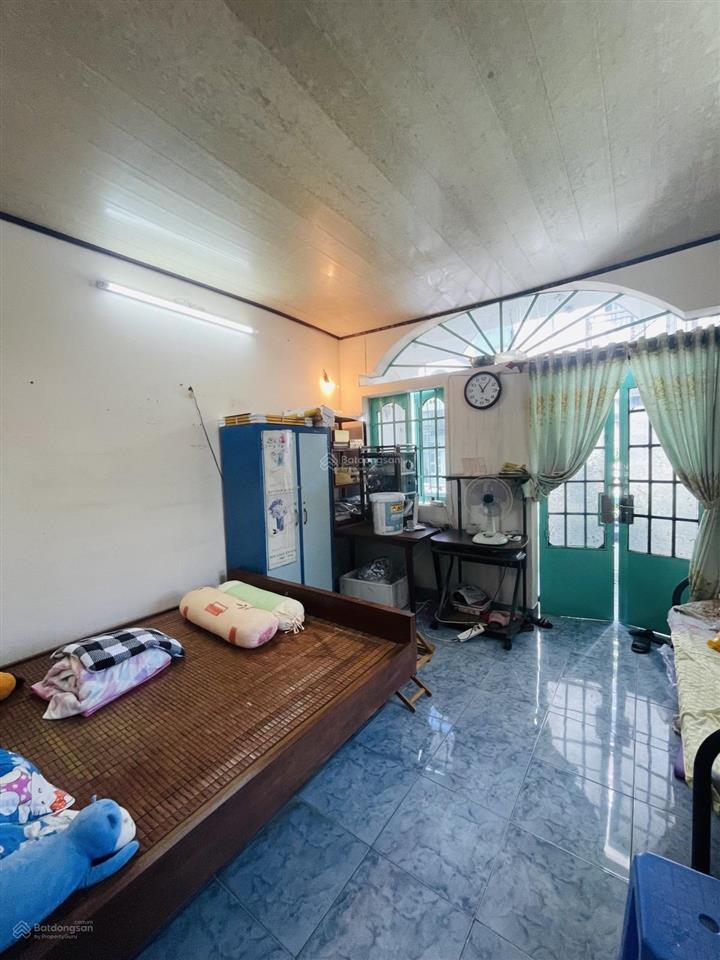 Hẻm thạch lam  dt đẹp 5x16,5m  giáp thoại ngọc hầu  chính chủ chưa qua lái  chủ bán rất gấp