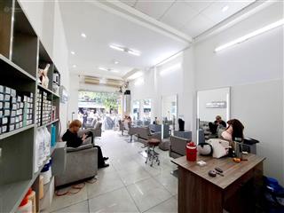 Mặt tiền kênh tân hoá  thông ra đầm sen  3,6x13m  kd sầm uất  đang sẵn dòng tiền cho thuê