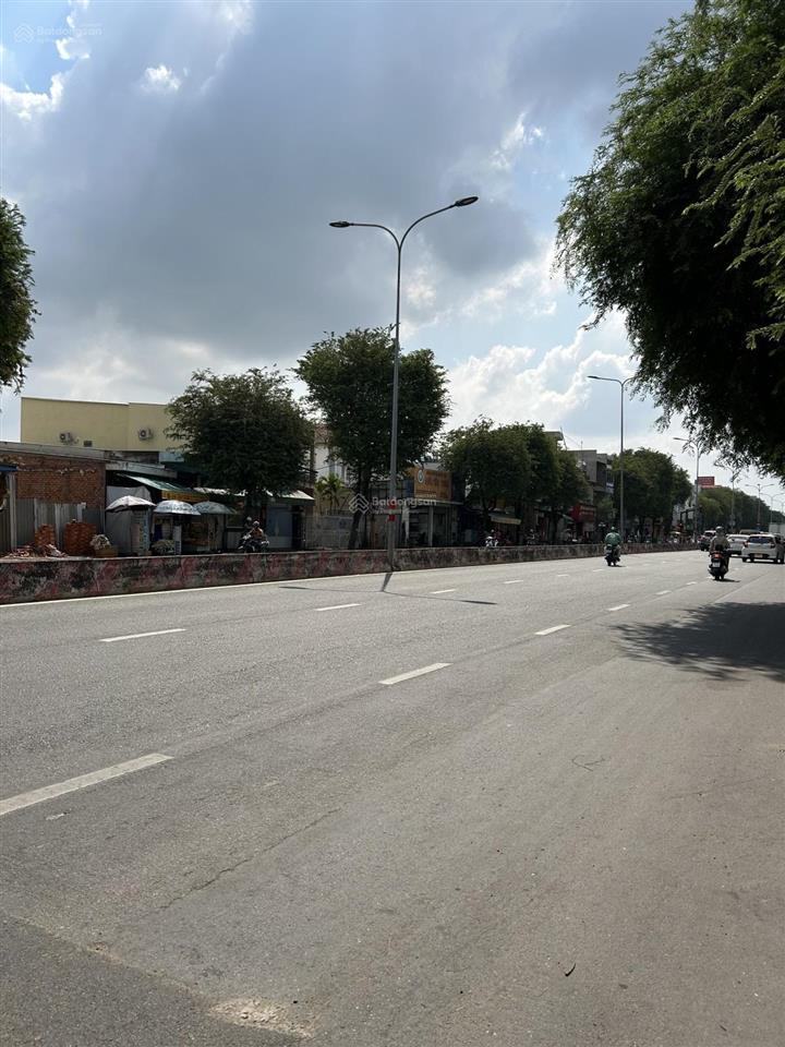 Đất trống  lê trọng tấn  oto vào nhà ngủ  hẻm 7m  gần mặt tiền  gần khu celadon