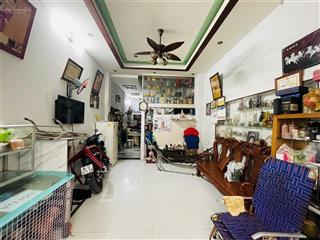 Tô hiệu  4x15  nhà 3tầng btct chủ tự xây ở  sát mặt tiền  gần & hoà bình