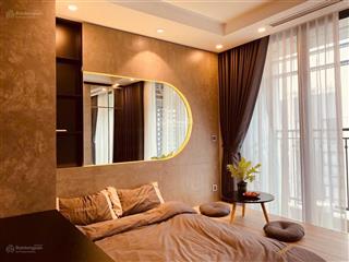 Giá quá rẻ em sẵn studio  3pn green bay giá chỉ 8 triệu, vào luôn, full nội thất. gọi e 0918 269 ***