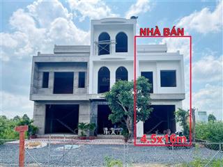 Bán nhà 3 tầng, mặt tiền đường 826c, ấp 4, long hậu, ngay cổng saigon village, chỉ 4.8 tỷ