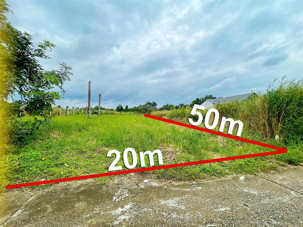 Bán đất 1049m2, có 300m2 đất ở, đường ngô quang thắm, giá 9.9 tỷ