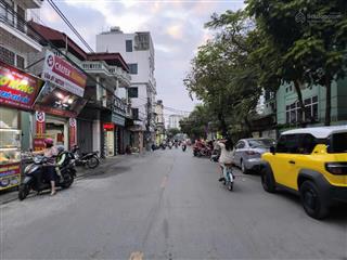 Bán căn văn phòng kết hợp ở 2 thoáng đắc địa long biên