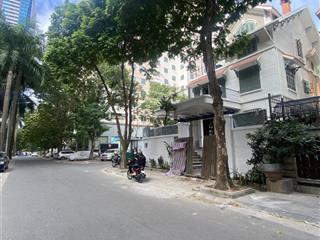 Biệt thự vip kđt yên hòa, gần phố, công viên, an sinh tốt, 200m2, 0903 784 ***