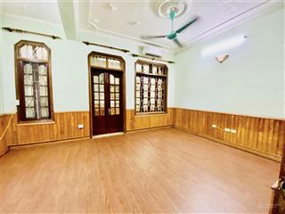 Nhà phân lô, vỉa hè, ô to tránh, kinh doanh văn phòng, 60m, 18 tỷ, 0903 784 ***