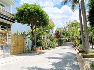 Đất 7.5x21m đối diện công viên, 100m ra sông sài gòn, view lm81, shr. giá 27.5 tỷ