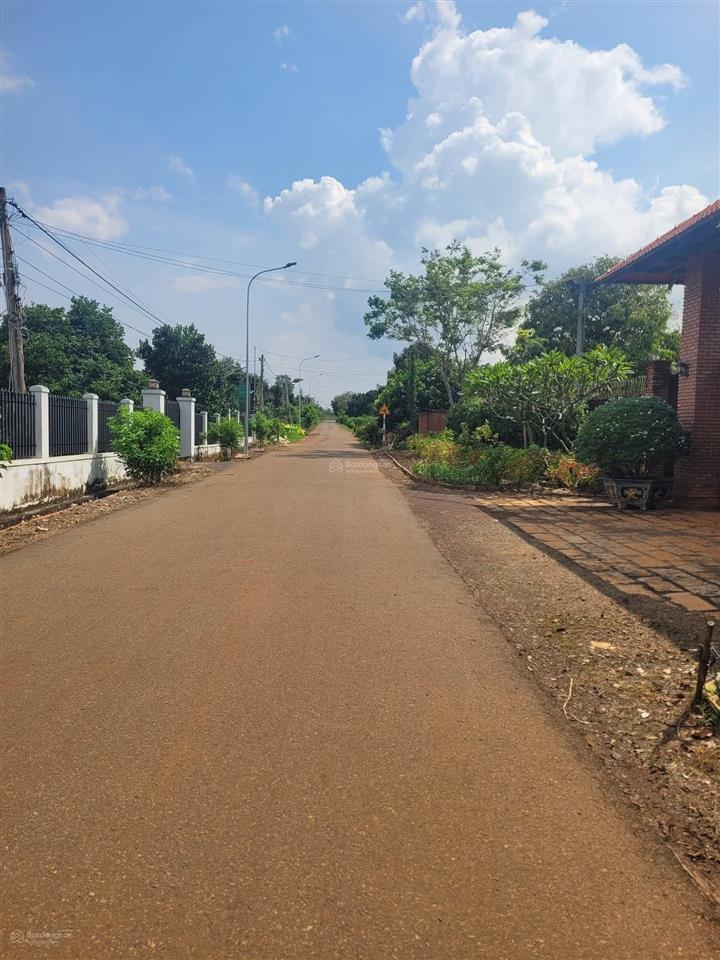 Cần bán sỉ hoặc lẻ 6 lô đất dt 500m2  1110m2 gần dự án lan anh 10. tại xã đá bạc châu đức brvt