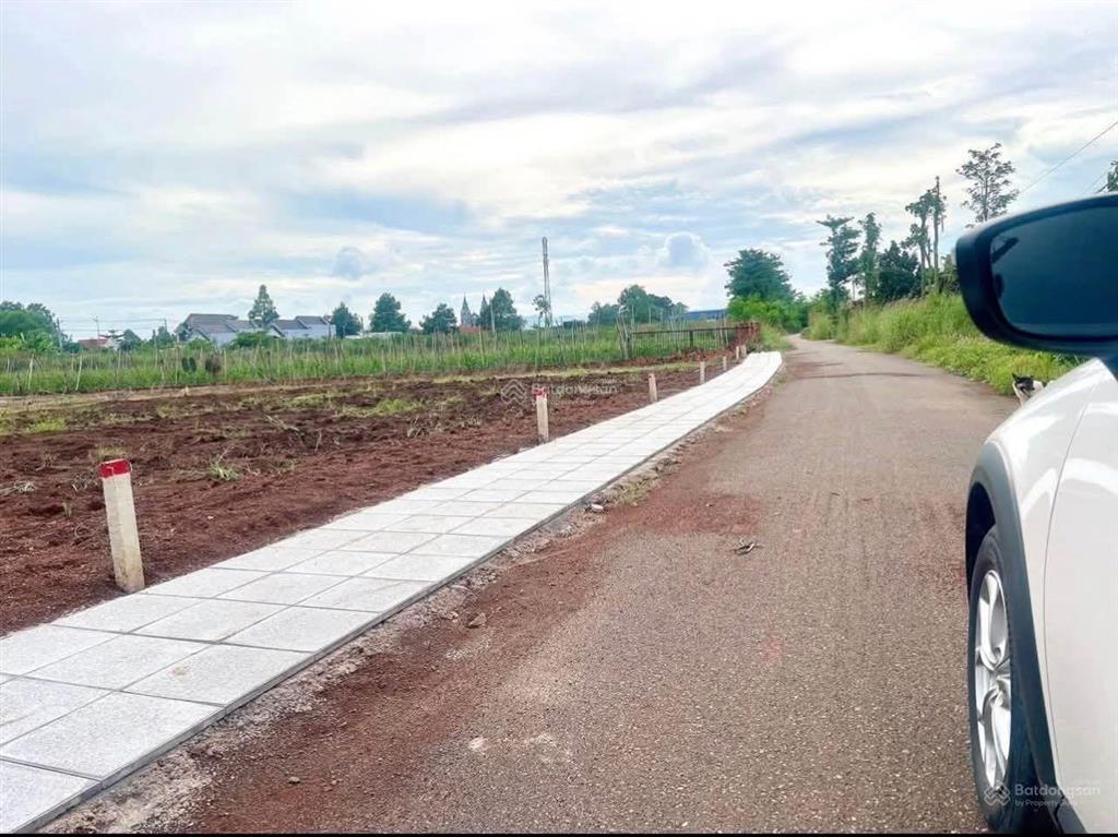 Cần bán sĩ hoặc lẽ 10 lô đất tại xã đá bạc, châu đức, brvt. dt135m2 sẵn 80tc mỗi lô. giá 630tr/lô.