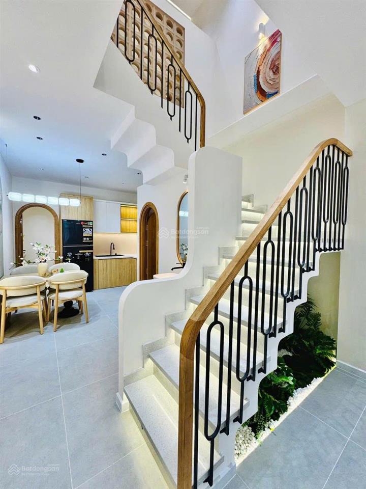 Bán nhà hẻm xe hơi 1 sẹc sát mt đường phạm văn chiêu, p.9, 3,7 x 16, 3pn giá 6.75 tỷ tl