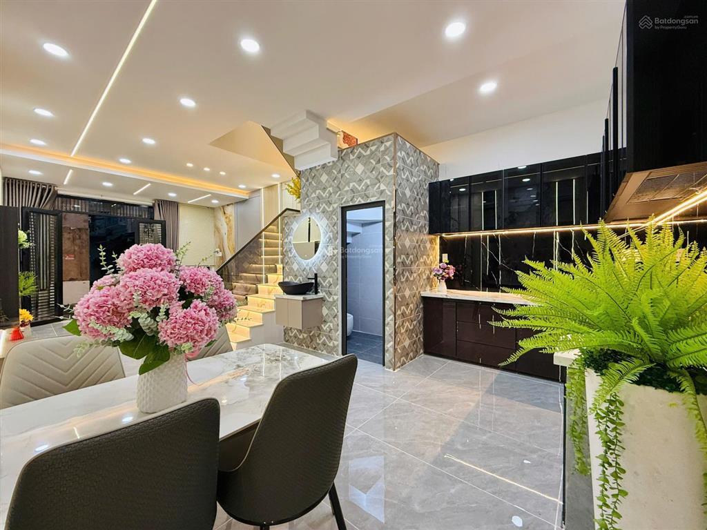 Bán nhà hẻm 3m sát hẻm xe hơi đường phạm văn chiêu, p.8, 4,5 nh 4,8 x 13, giá 5.39 tỷ tl