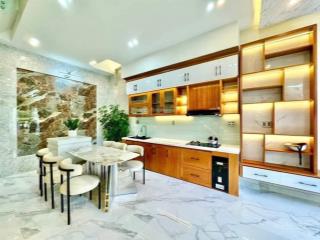 Bán gấp nhà ngô thời nhiệm, phường võ thị sáu, quận 3